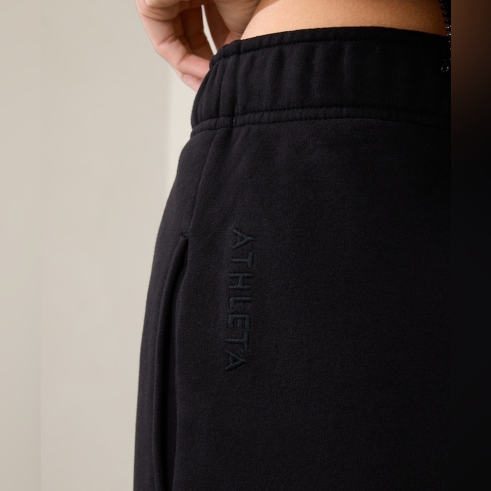 NWT Forever Fleece Black Jogger Size Large - Picture 4 of 8
